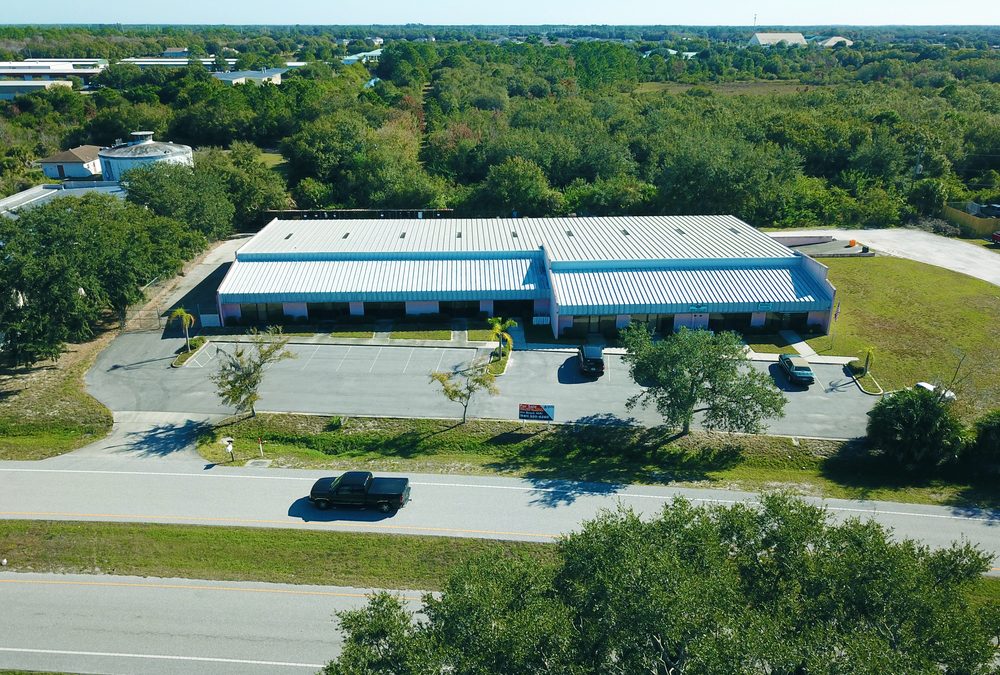 SVN Commercial Advisory Group manages sale of $1.08 million, 14,700 SF Industrial site in Sarasota, FL.
